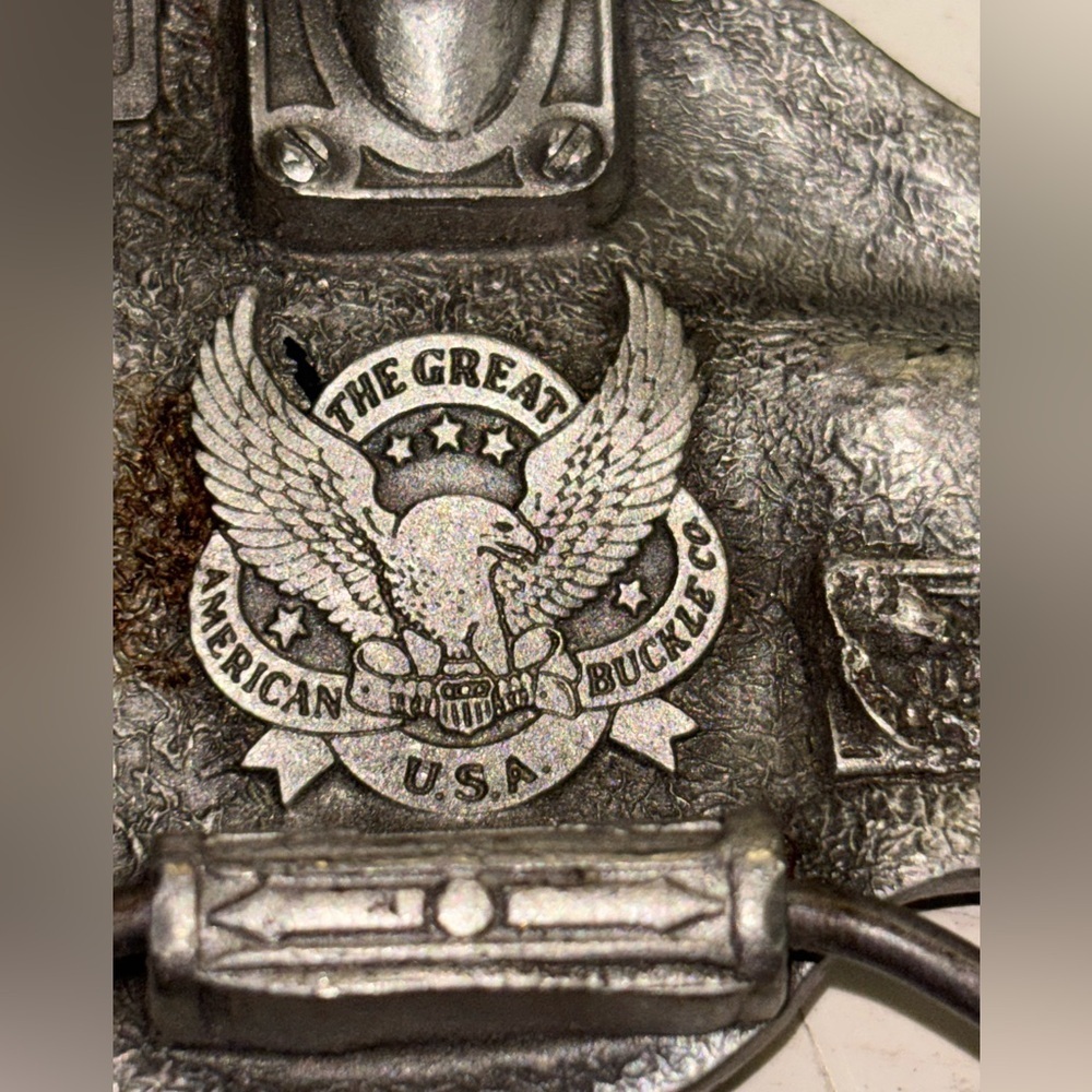 Vintage Bear Attack 1988 Great American Belt Buckle​​ - Picture 4 of 4